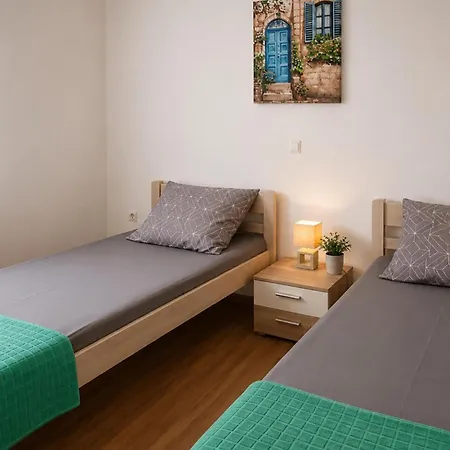 Awesome In With Wifi Apartman *
